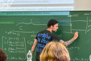 Daniel-Gutzmann-DGfS-Sommer-School-Bielefeld